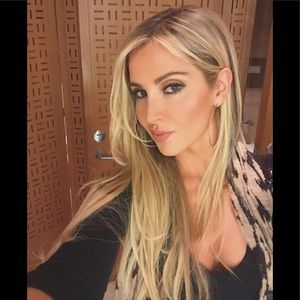 Meet your Posher, Lee